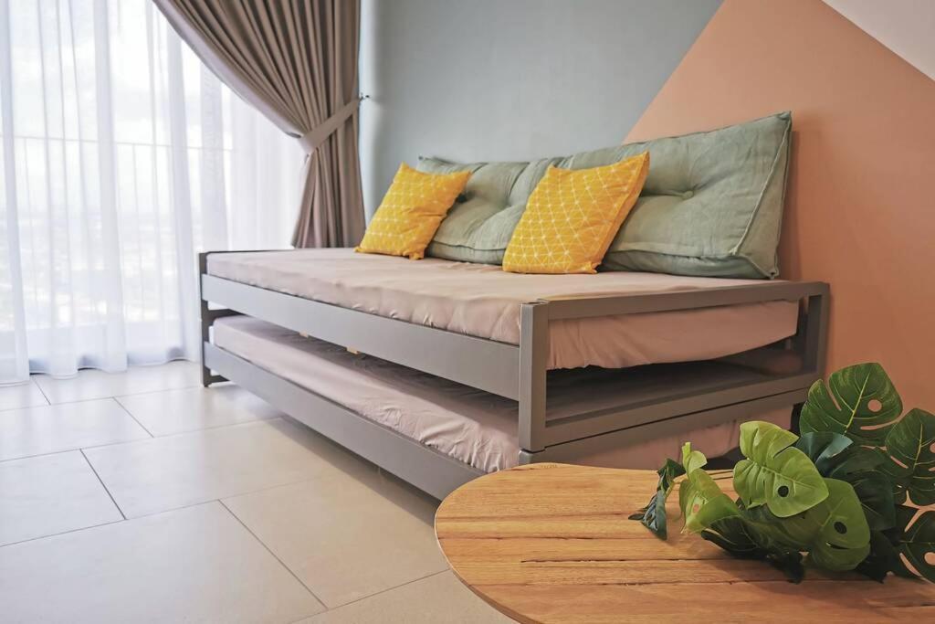 Astetica Pool & Lake View High Floor 100Mbps Wifi Netflix Seri Kembangan Bagian luar foto