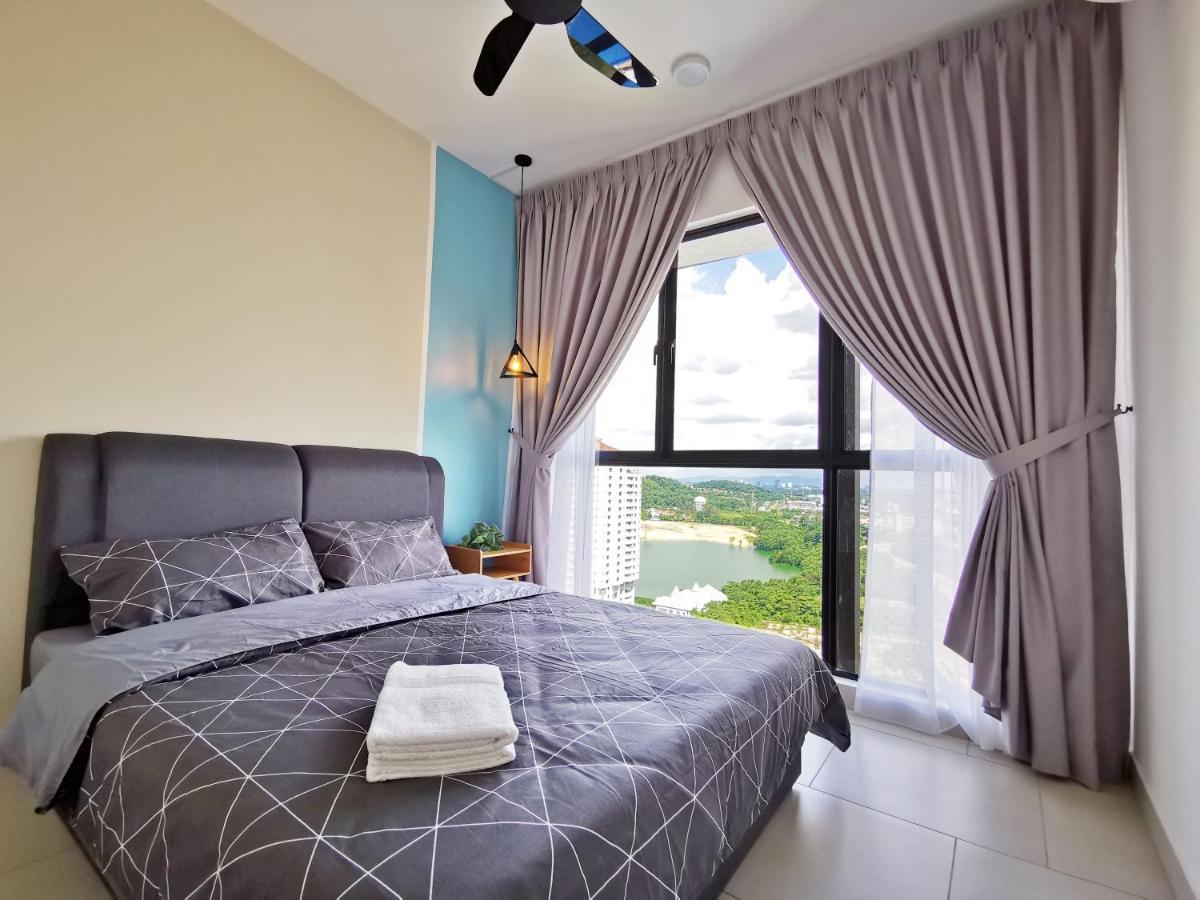Astetica Pool & Lake View High Floor 100Mbps Wifi Netflix Seri Kembangan Bagian luar foto