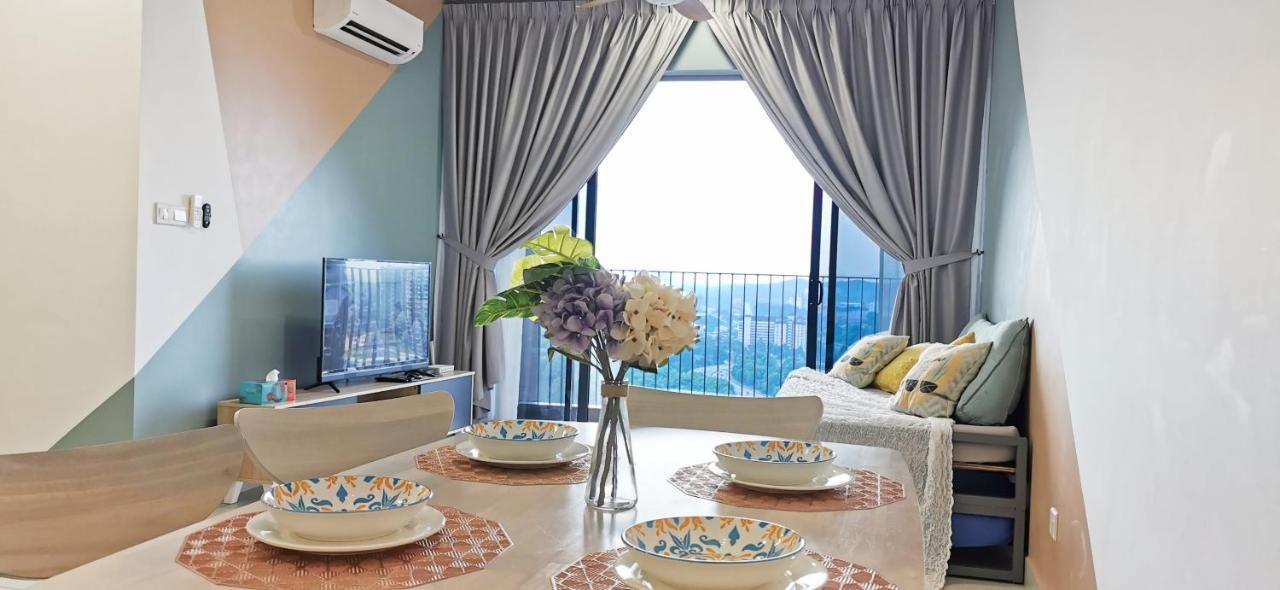 Astetica Pool & Lake View High Floor 100Mbps Wifi Netflix Seri Kembangan Bagian luar foto