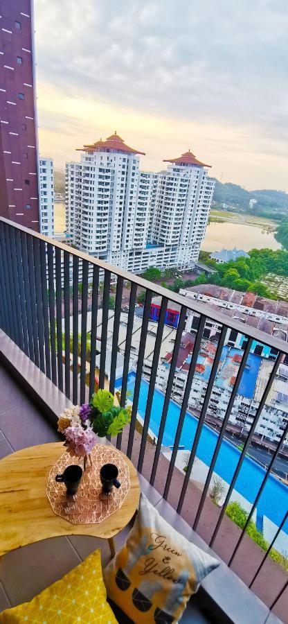Astetica Pool & Lake View High Floor 100Mbps Wifi Netflix Seri Kembangan Bagian luar foto