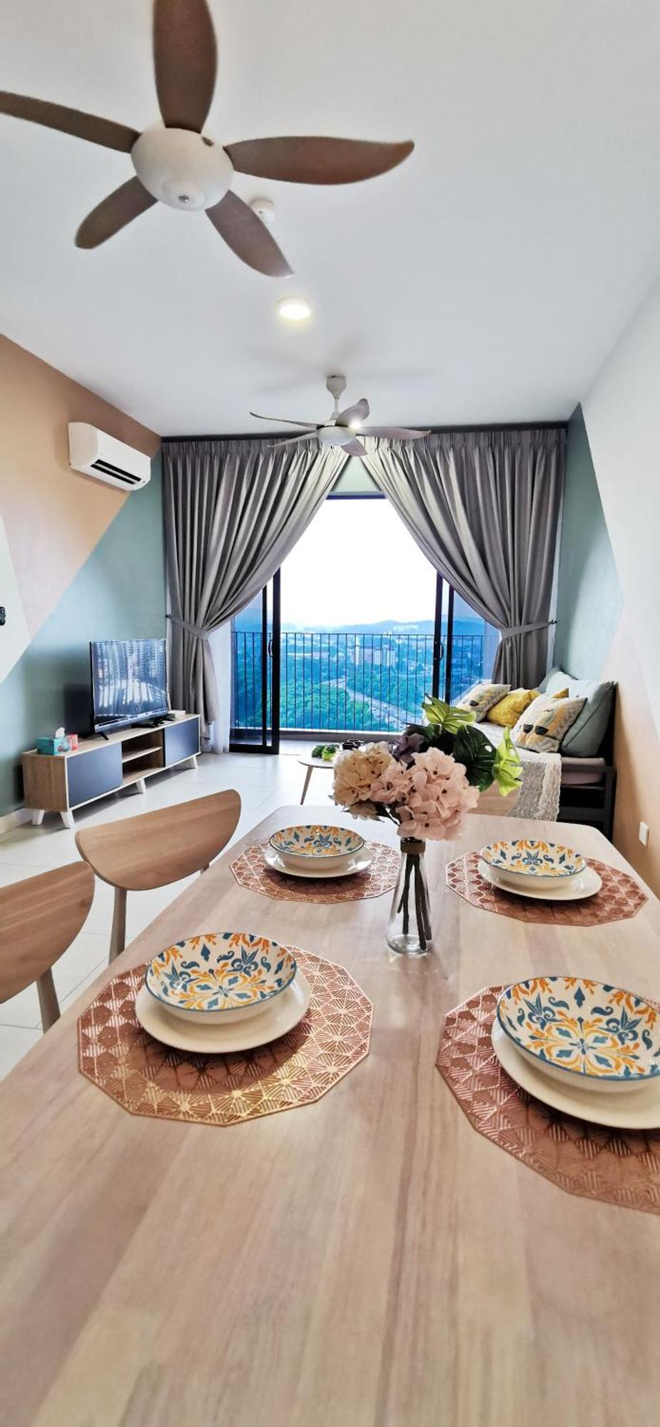 Astetica Pool & Lake View High Floor 100Mbps Wifi Netflix Seri Kembangan Ruang foto
